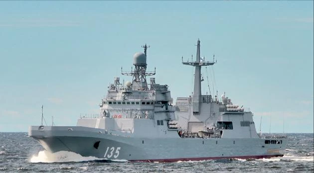 Trident Juncture 2018: Το μεγαλύτερο αποβατικό πλοίο της Ρωσίας μπαίνει σφήνα στη NATOϊκή άσκηση